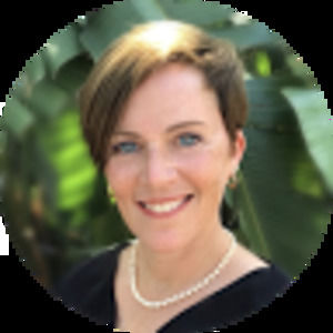 Meet your Posher, Lorisa